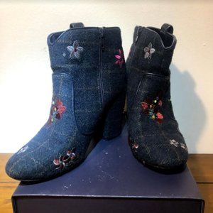 Floral Embroidered heeled boots